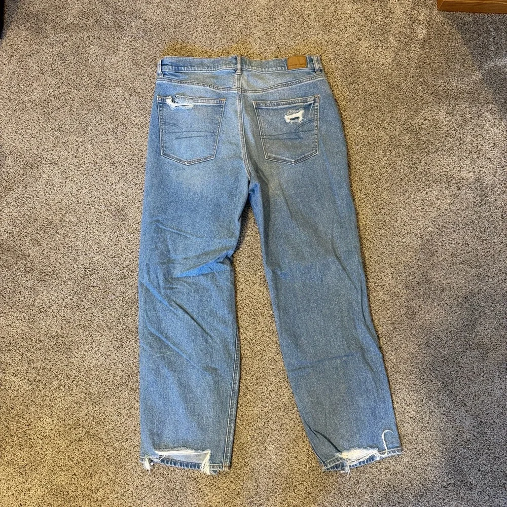 American Eagle Outfitters Women's Blue Distressed Straight Leg Jeans - Picture 4 of 4
